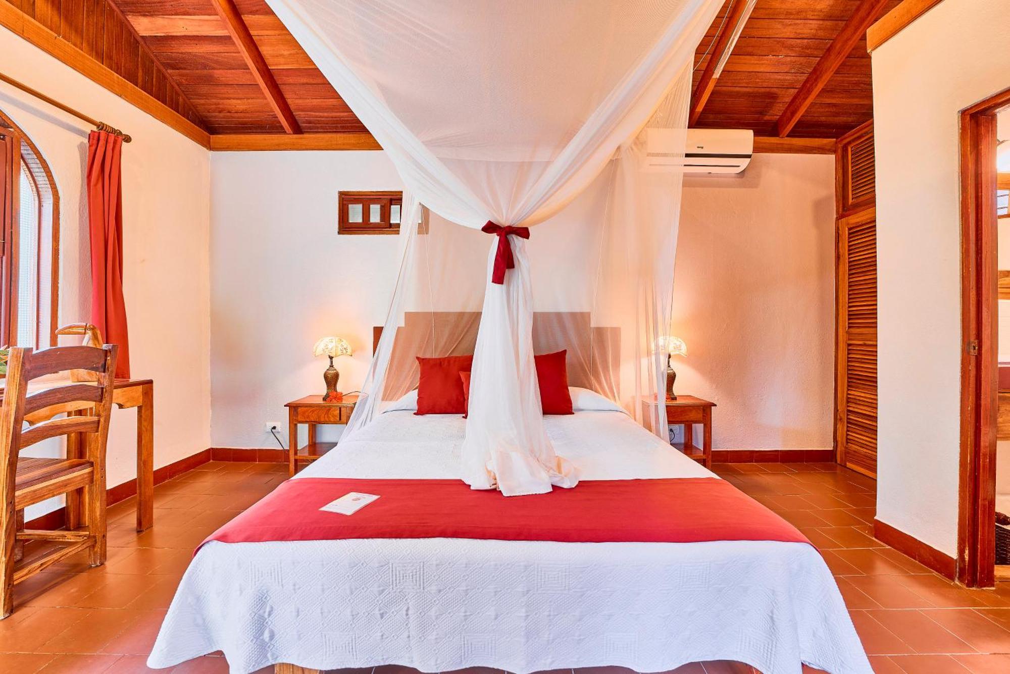 Hotel El Encanto กาอุยตา ภายนอก รูปภาพ