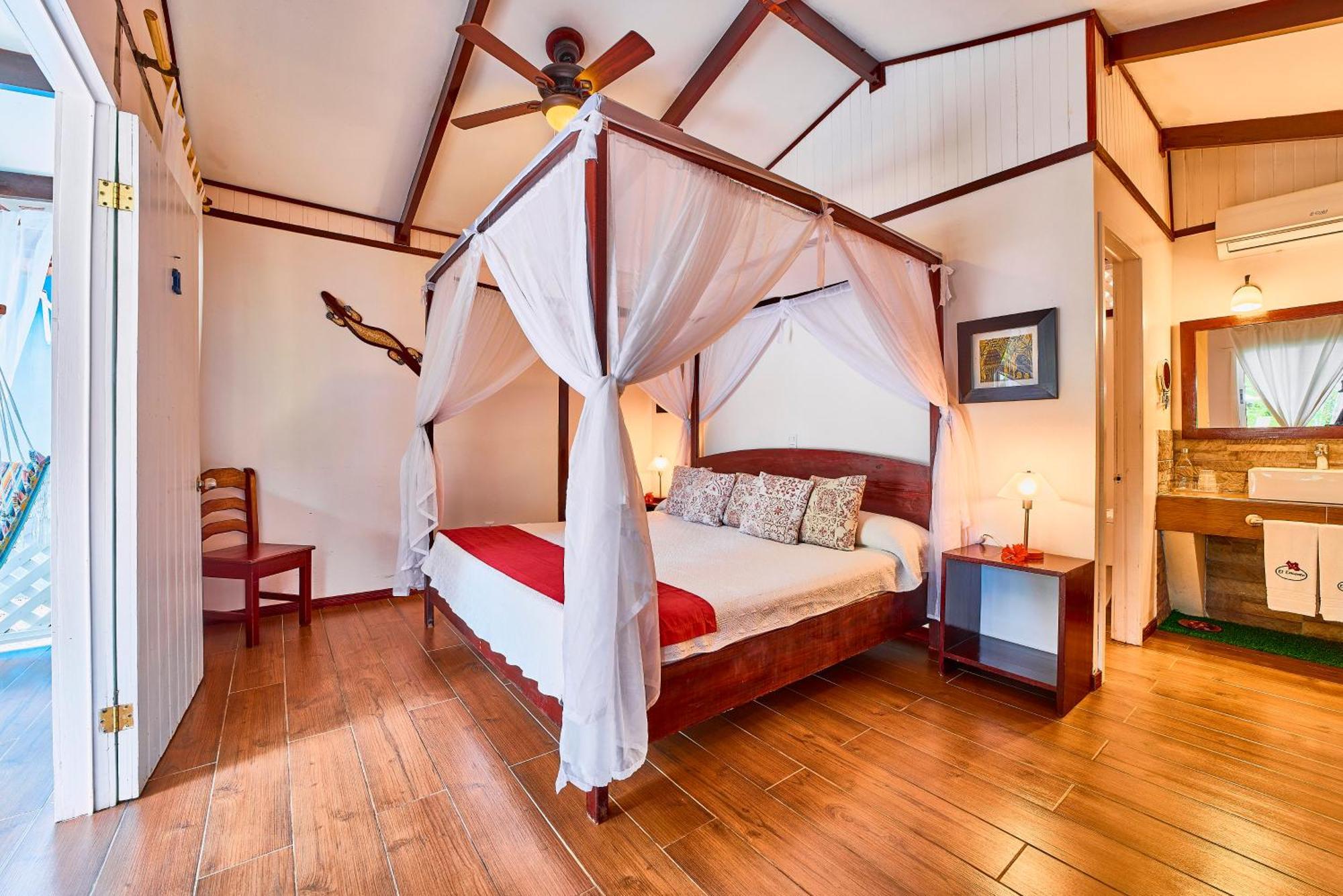 Hotel El Encanto กาอุยตา ภายนอก รูปภาพ