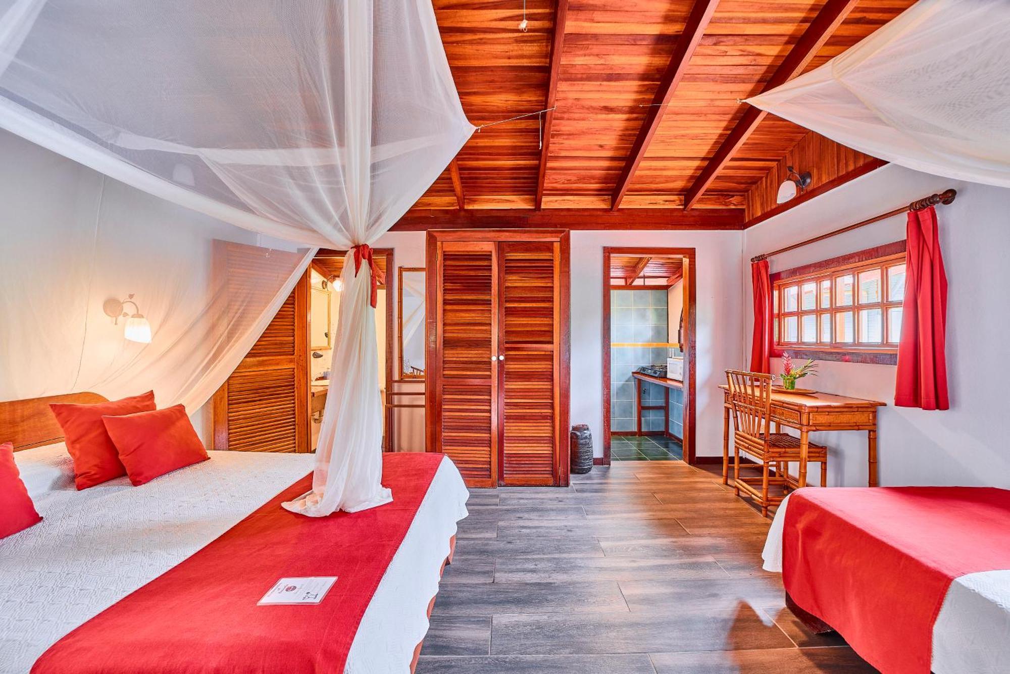 Hotel El Encanto กาอุยตา ภายนอก รูปภาพ